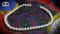 Madre Perla con Broche en Chapa de Oro